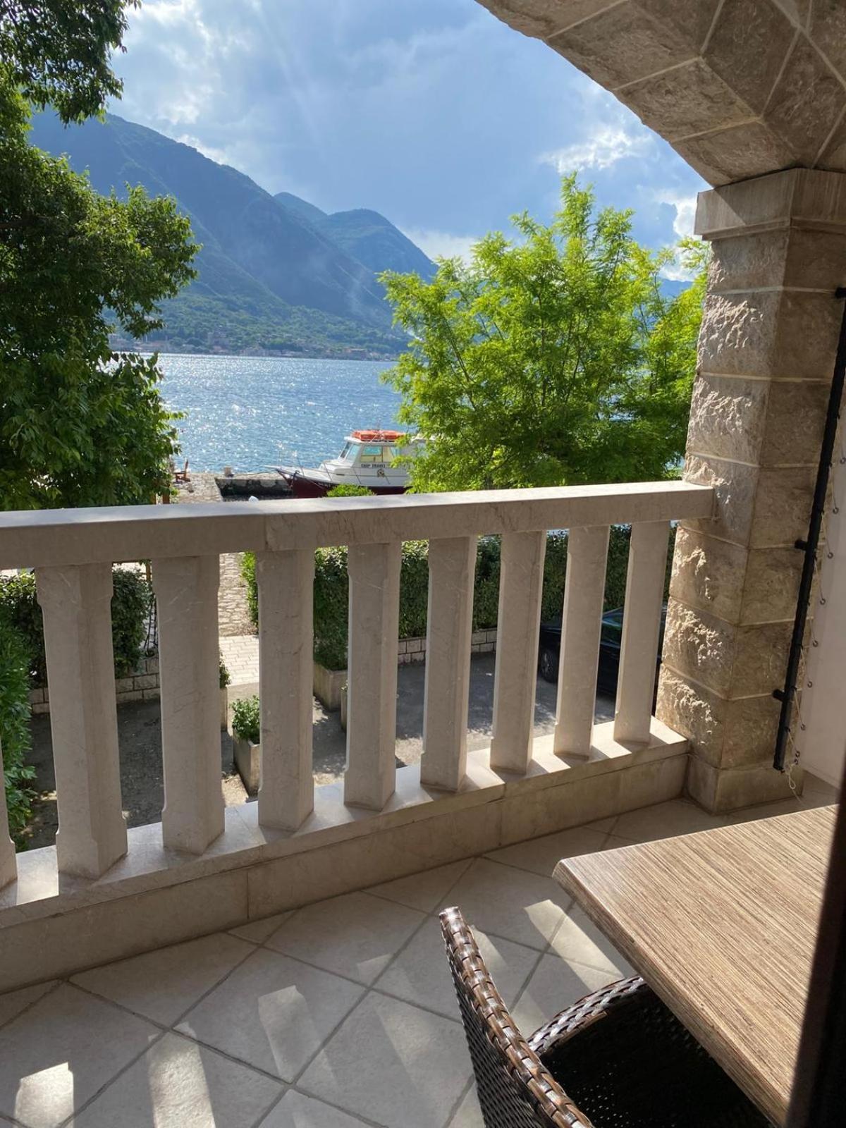 Apartments Bella Di Mare Kotor Eksteriør billede