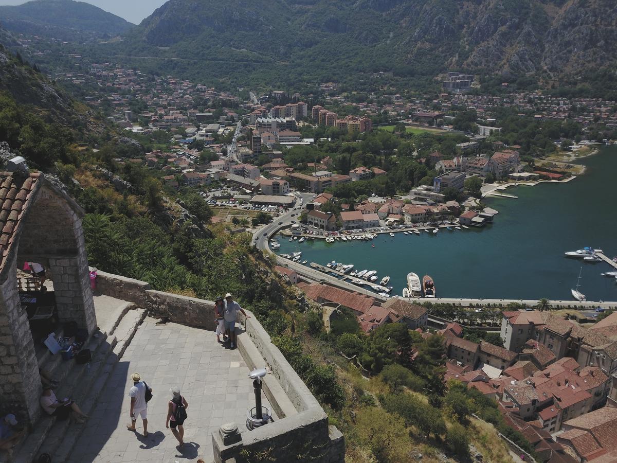 Apartments Bella Di Mare Kotor Eksteriør billede